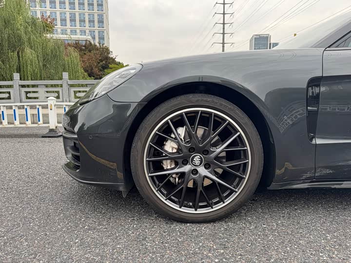 Фото 4 - Porsche Panamera