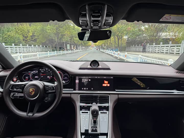 Фото 8 - Porsche Panamera