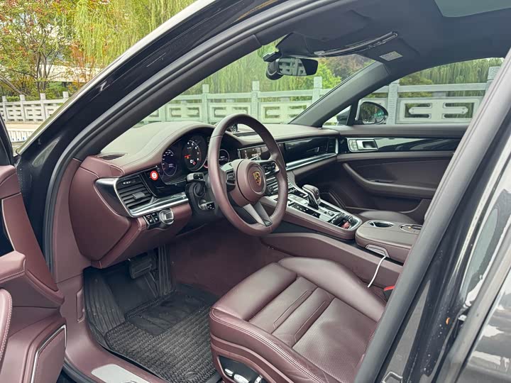 Фото 9 - Porsche Panamera