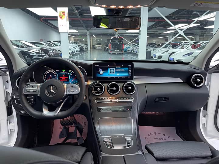 Фото 13 - Mercedes-Benz C-Class