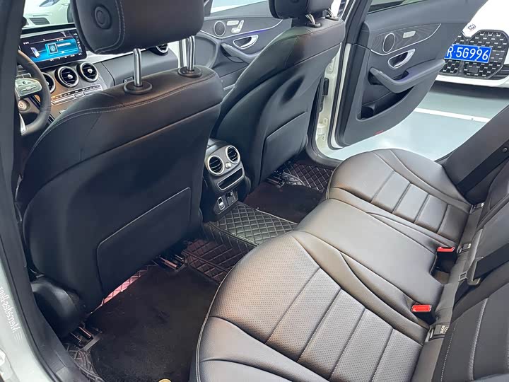 Фото 15 - Mercedes-Benz C-Class