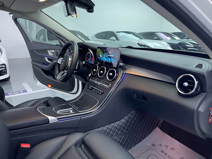 Фото 20 - Mercedes-Benz C-Class