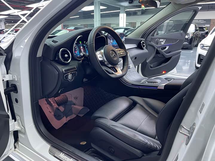 Фото 4 - Mercedes-Benz C-Class