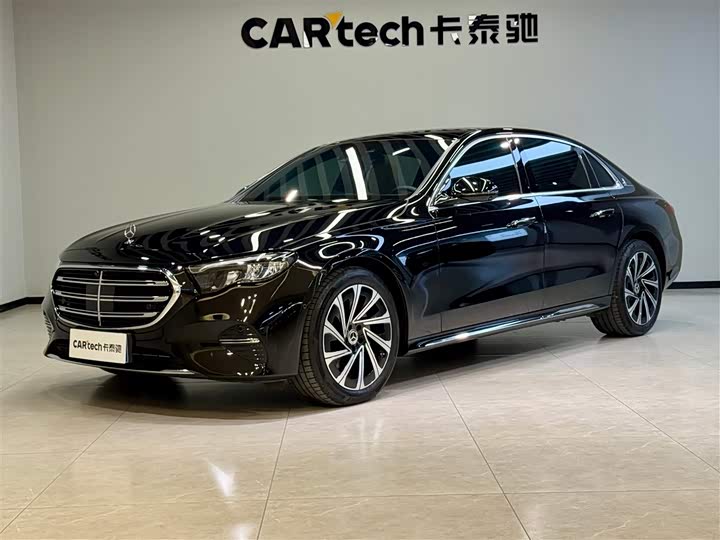 Фото 1 - Mercedes-Benz E-Class