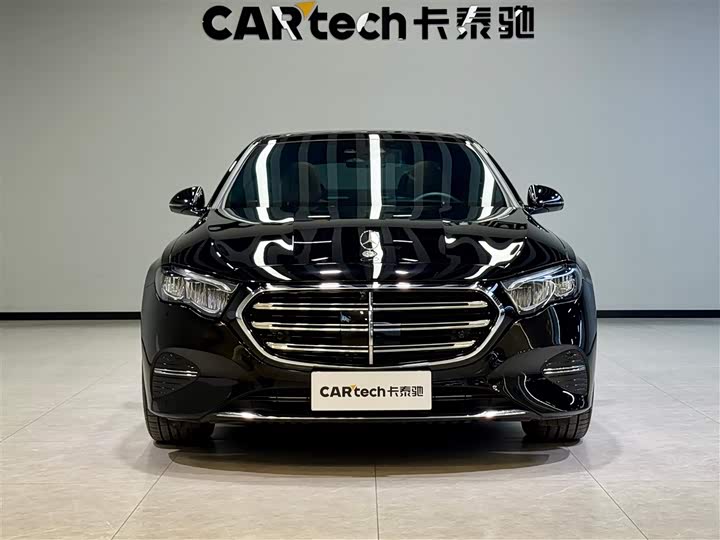 Фото 2 - Mercedes-Benz E-Class