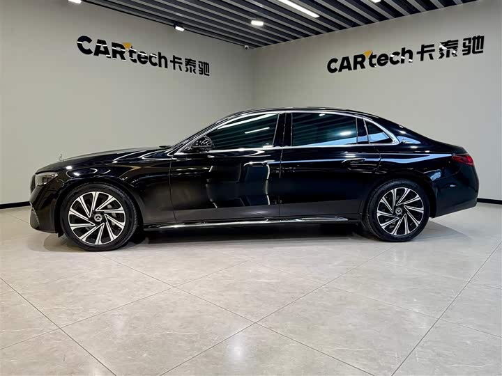 Фото 7 - Mercedes-Benz E-Class