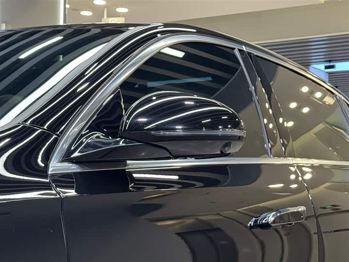 Фото 9 - Mercedes-Benz E-Class