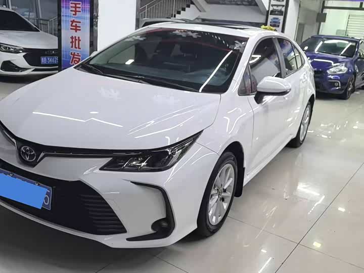 Фото 1 - Toyota Corolla