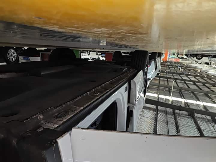 Фото 21 - Volkswagen Tiguan L Pro