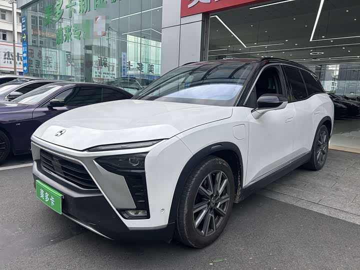 Фото 1 - Nio ES8