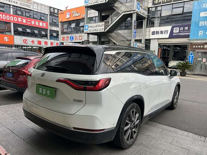 Фото 3 - Nio ES8