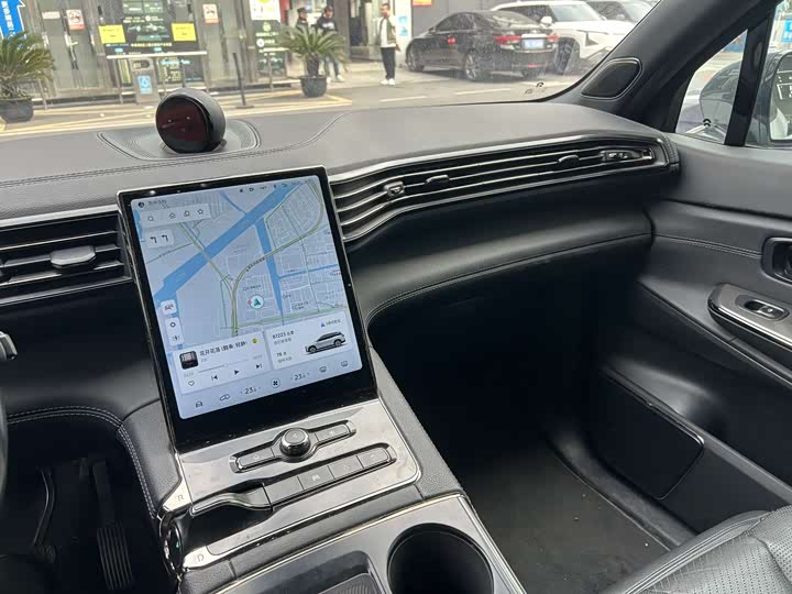 Фото 5 - Nio ES8