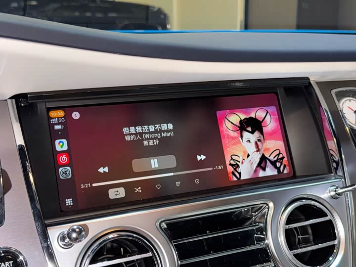 Фото 12 - Rolls-Royce Wraith