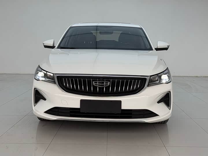 Фото 2 - Geely Emgrand