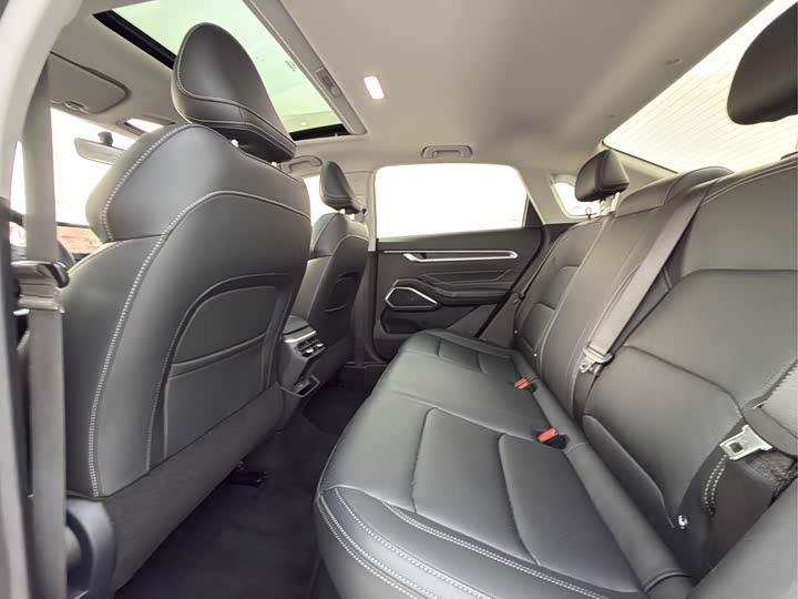 Фото 6 - Geely Emgrand