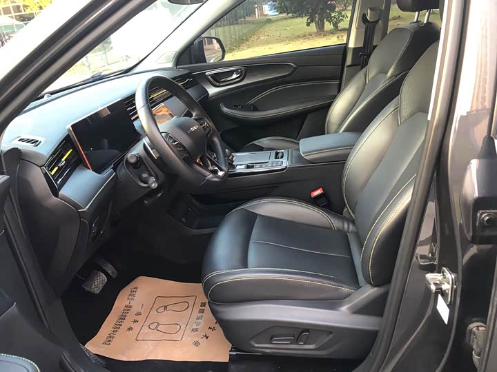 Фото 6 - Roewe RX5 Hybrid