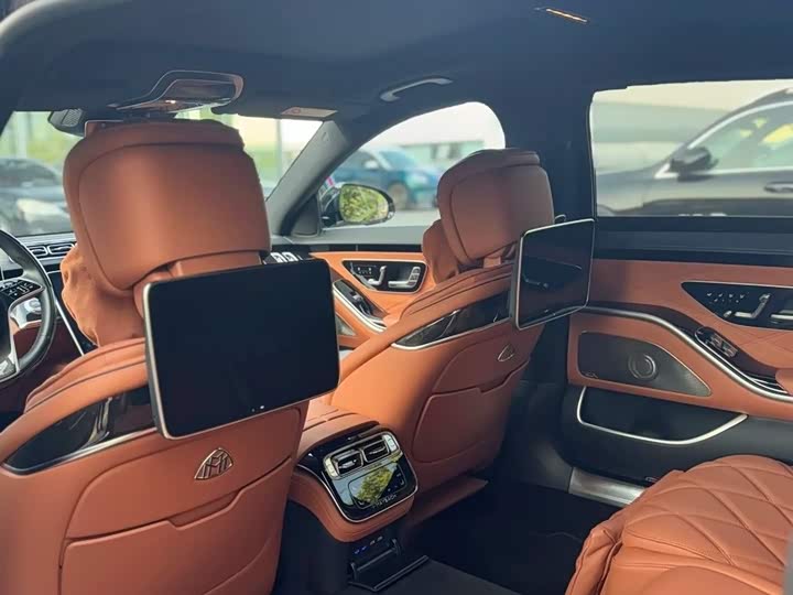 Фото 7 - Mercedes-Benz Maybach S-Class