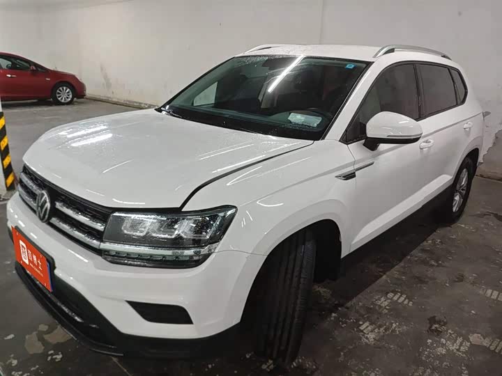 Фото 1 - Volkswagen Tharu