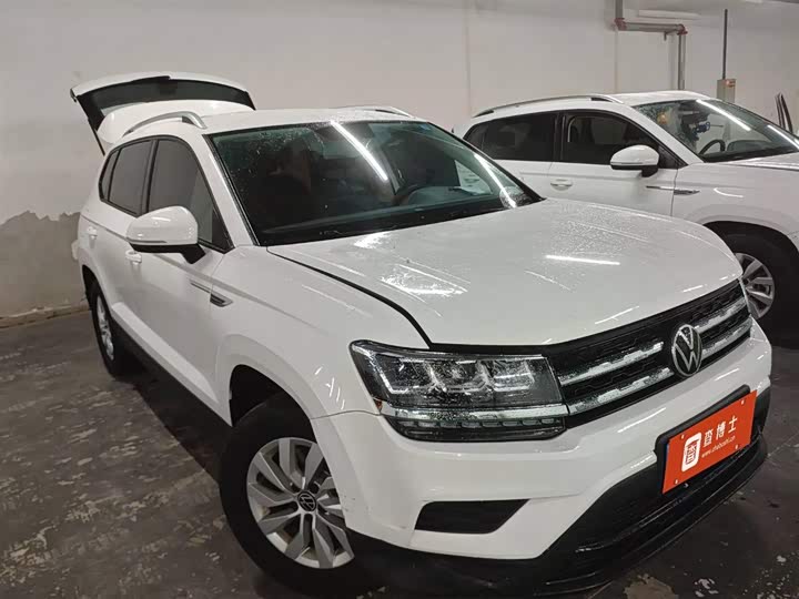 Фото 2 - Volkswagen Tharu