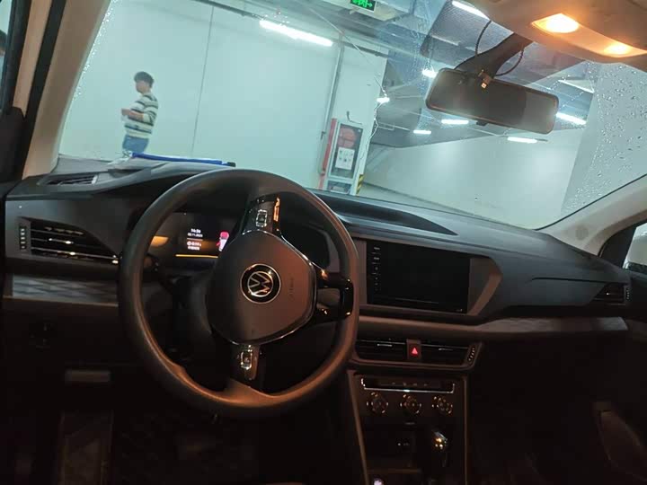 Фото 7 - Volkswagen Tharu