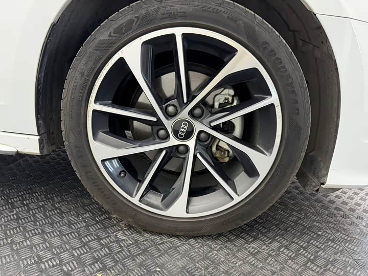 Фото 23 - Audi A3