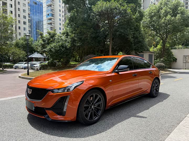 Фото 1 - Cadillac CT5