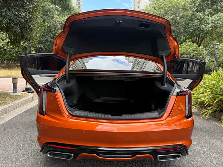 Фото 14 - Cadillac CT5