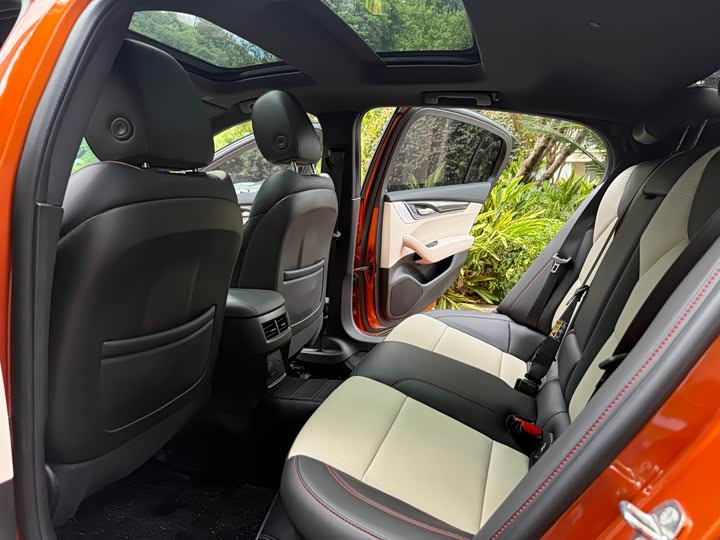 Фото 17 - Cadillac CT5