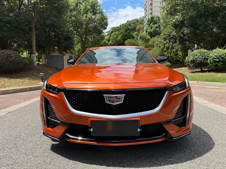 Фото 2 - Cadillac CT5