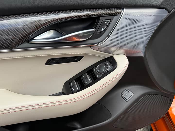 Фото 21 - Cadillac CT5