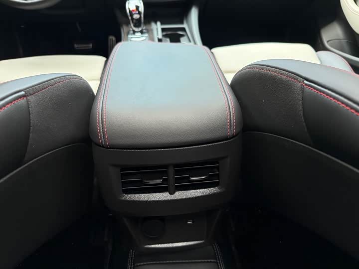 Фото 23 - Cadillac CT5