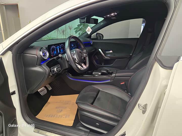 Фото 4 - Mercedes-Benz CLA-Class