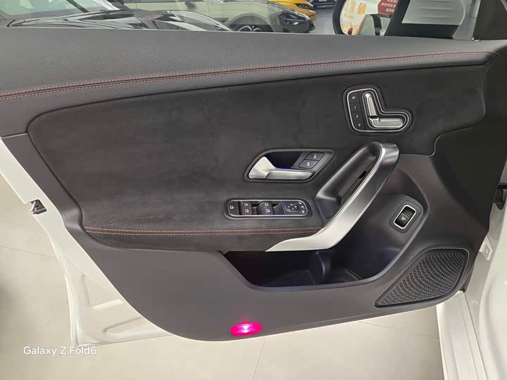 Фото 7 - Mercedes-Benz CLA-Class