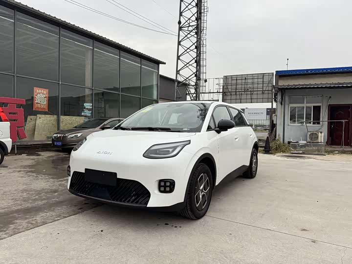 Фото 1 - GAC Aion UT