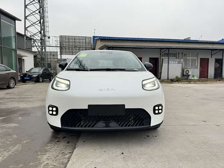 Фото 2 - GAC Aion UT