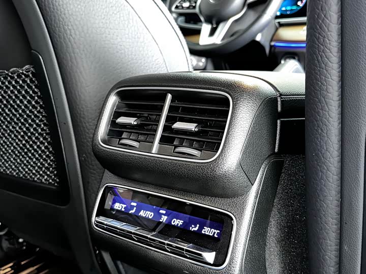 Фото 16 - Mercedes-Benz GLS-Class