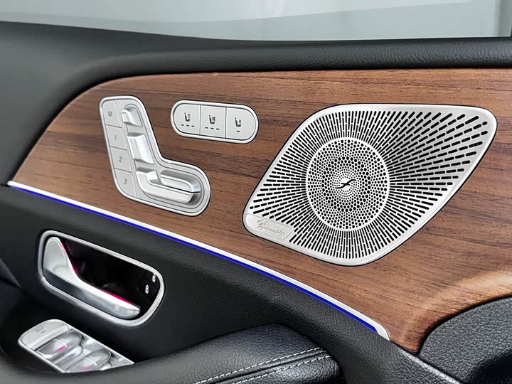 Фото 19 - Mercedes-Benz GLS-Class