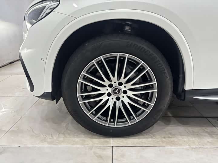 Фото 34 - Mercedes-Benz GLC-Class