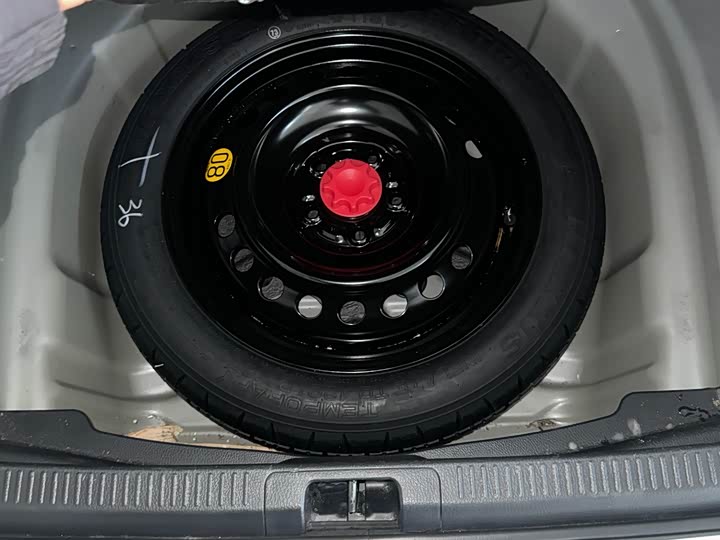 Фото 23 - Toyota Camry