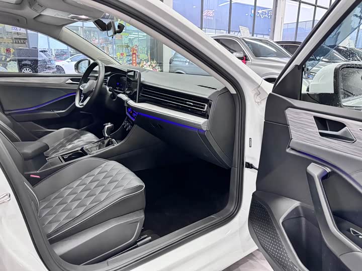 Фото 12 - Volkswagen Sagitar L