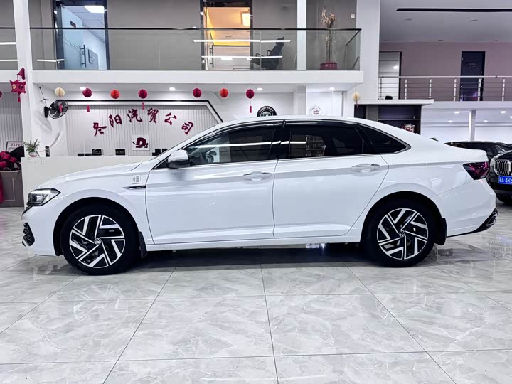 Фото 3 - Volkswagen Sagitar L