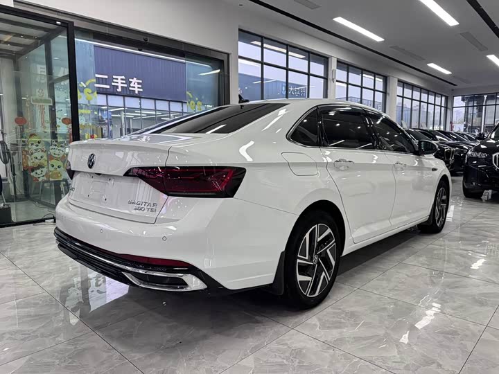 Фото 5 - Volkswagen Sagitar L