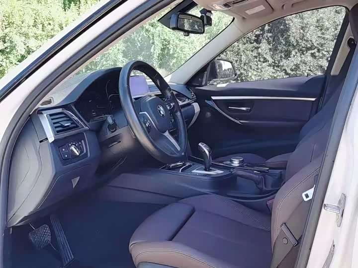 Фото 6 - BMW 3 Series