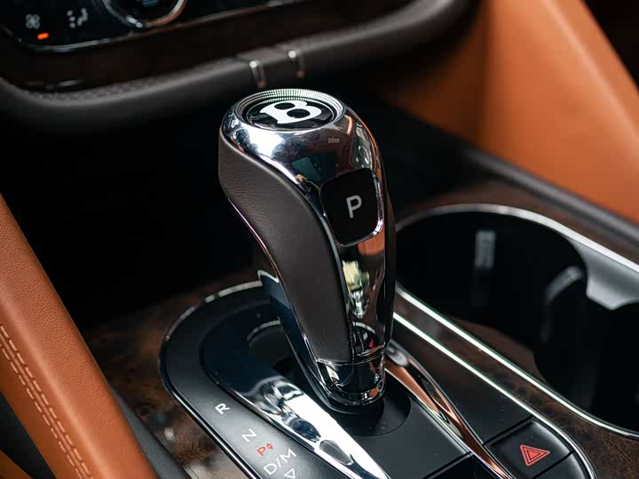 Фото 9 - Bentley Bentayga