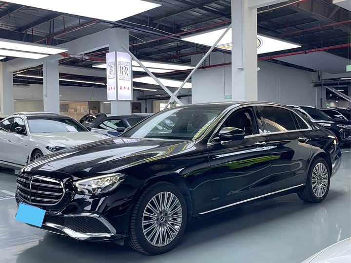 Фото 1 - Mercedes-Benz E-Class