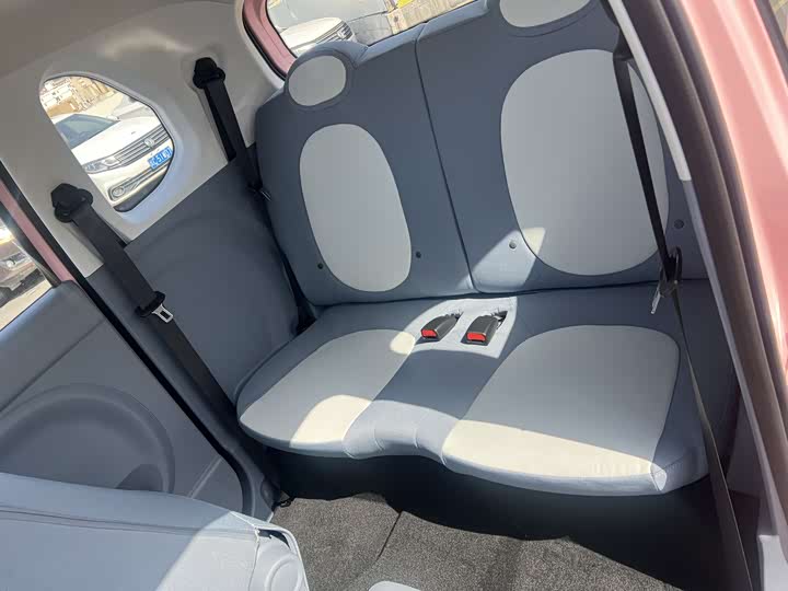 Фото 7 - Bestune Pony