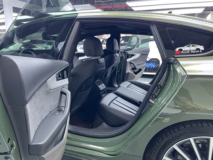 Фото 14 - Audi A5