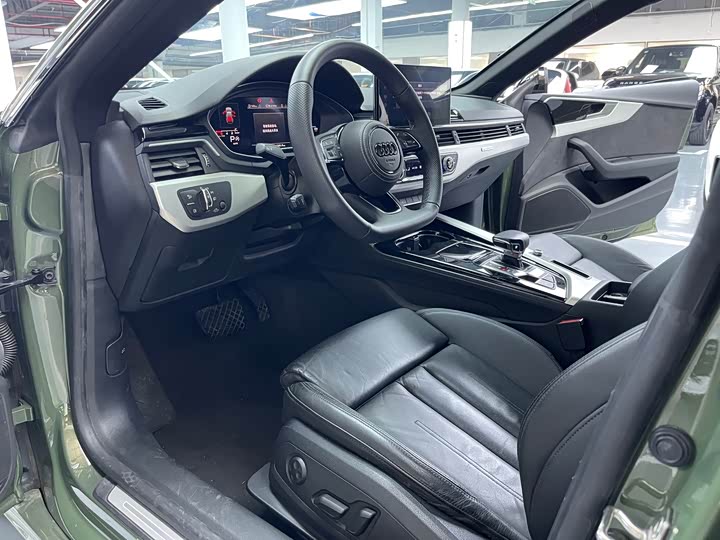 Фото 4 - Audi A5