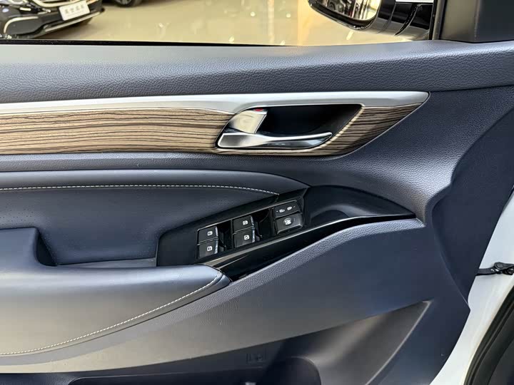 Фото 34 - GAC Trumpchi M8