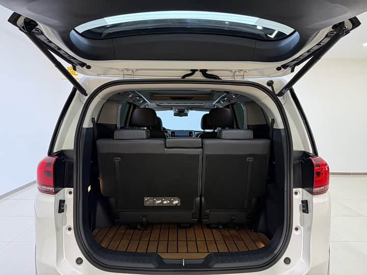 Фото 41 - GAC Trumpchi M8